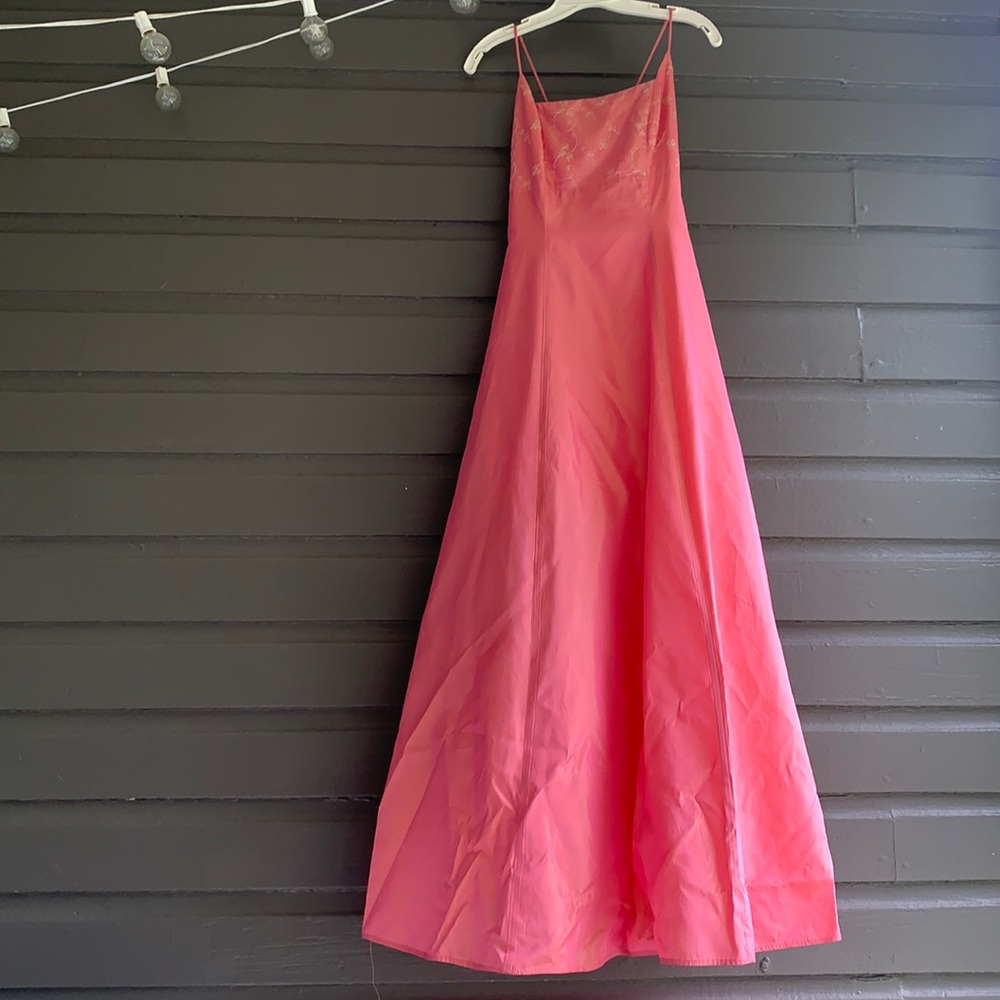 Vintage - Full length peachy pink prom dress from 2001.